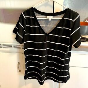 LulaRoe black striped t-shirt size medium